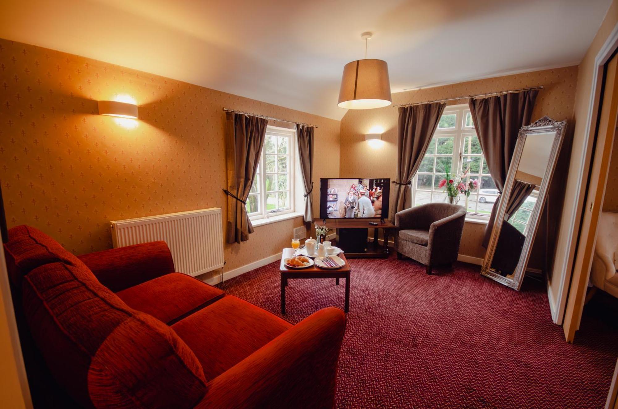 Howfield Manor Hotel Canterbury Exterior photo