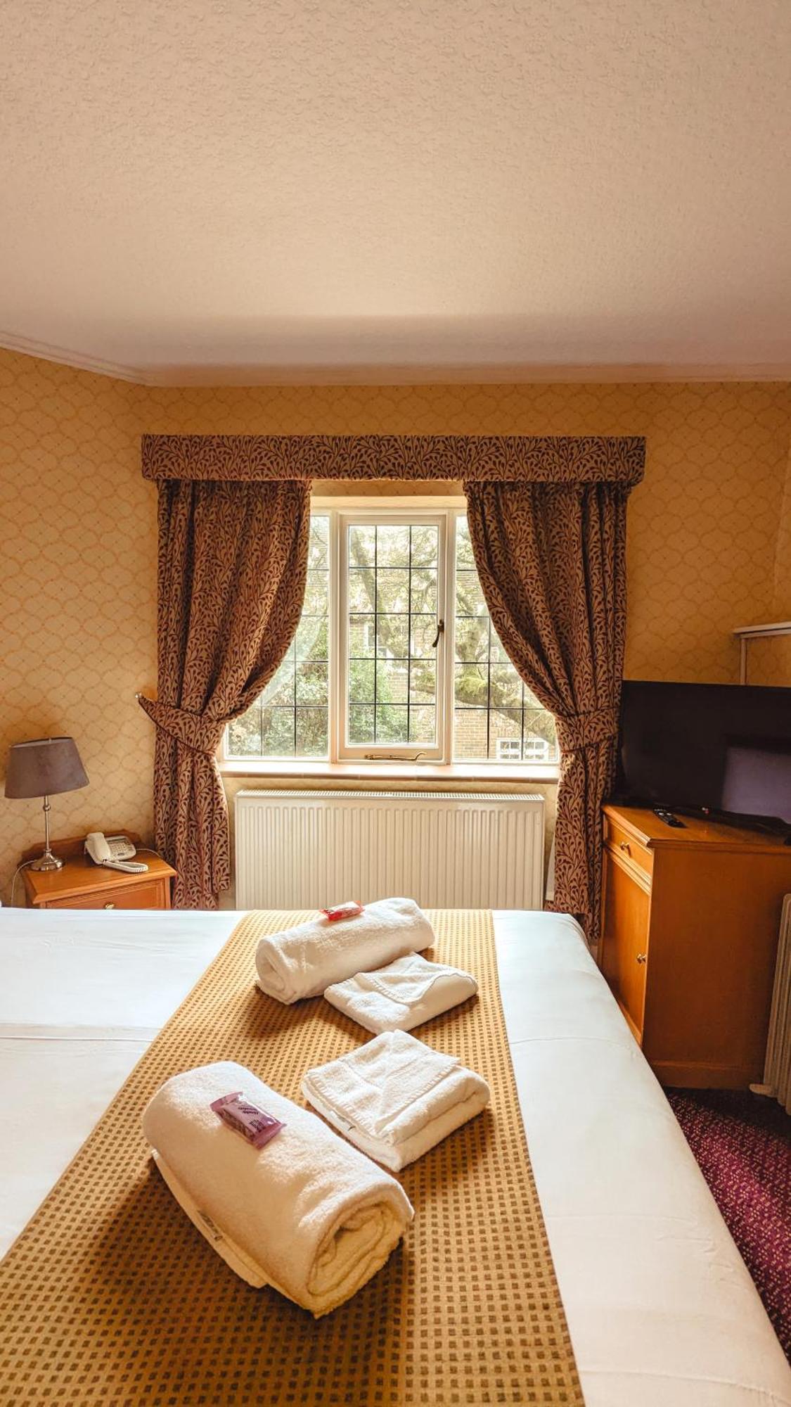 Howfield Manor Hotel Canterbury Exterior photo