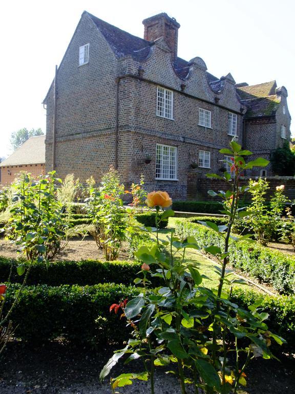 Howfield Manor Hotel Canterbury Exterior photo